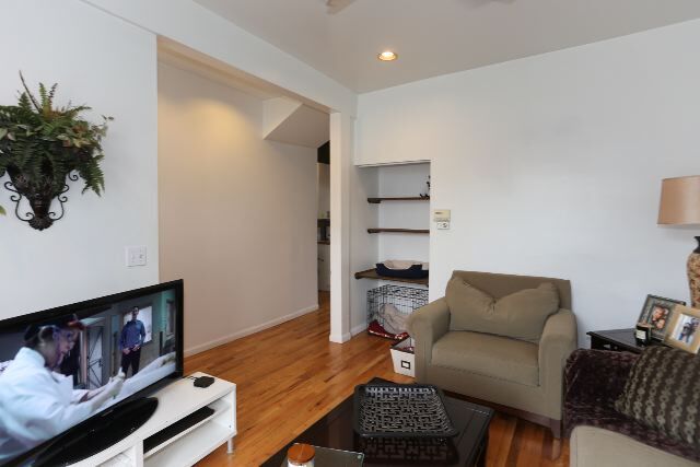 Building Photo - 1509 W Fry St