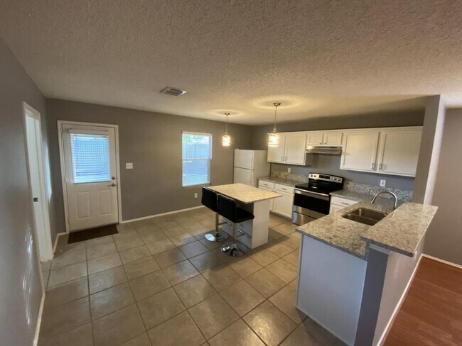 Building Photo - 4603 Courtside Dr