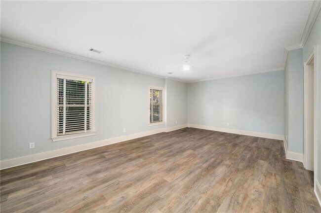 Building Photo - 4715 Westfield Dr NE