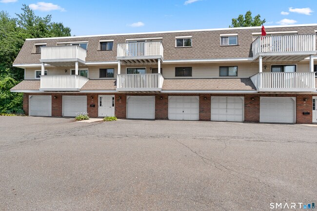 Building Photo - 80 Churchill Dr