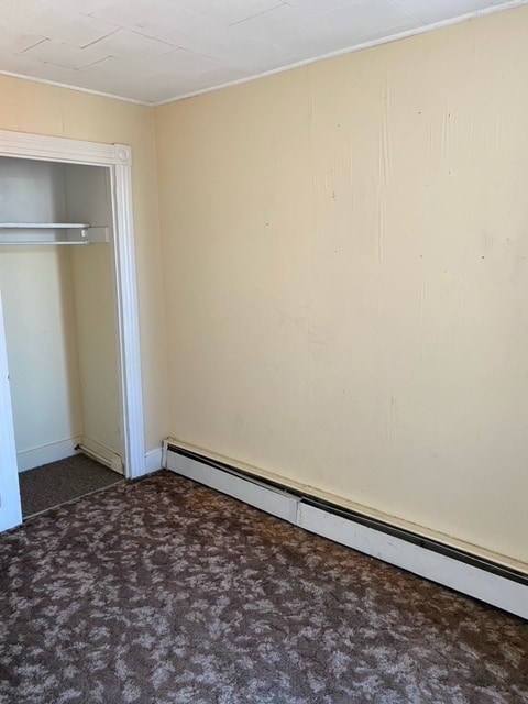 Middle bedroom - 58 E Bennett St