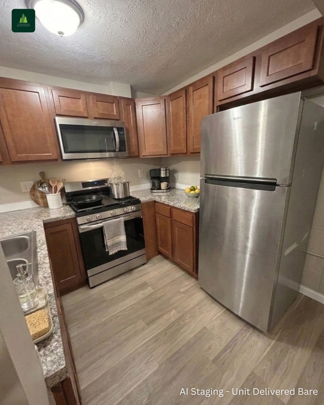 Building Photo - Simple and comfortable 1 Bedroom 1 Bathroom at Rhodes Avenue!