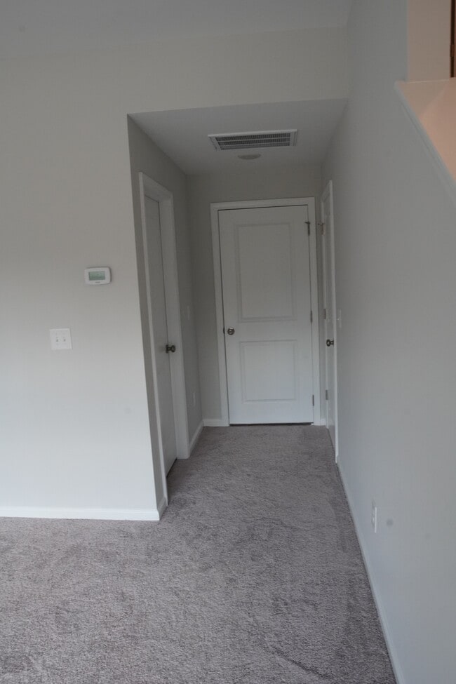 Building Photo - 2709 Hunter Woods Dr