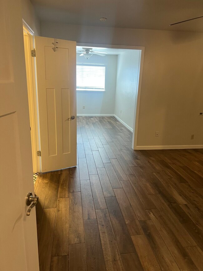 Building Photo - 3823 Quail Run Cir