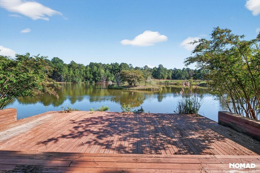 Building Photo - 124 Pinesage Dr