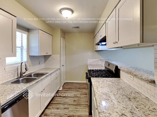 Building Photo - 3631 Dawnwood Dr