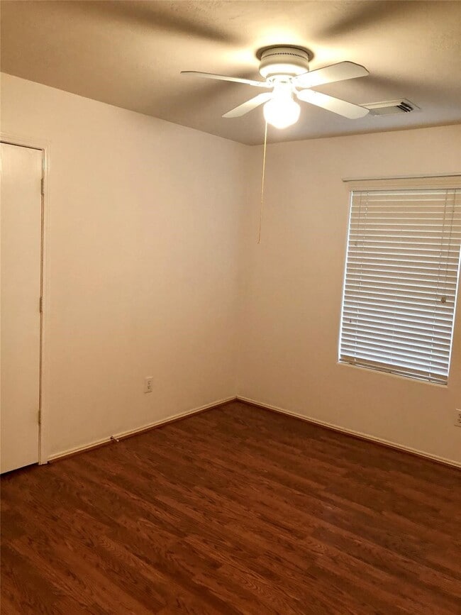 Building Photo - 5206 Sage Cir