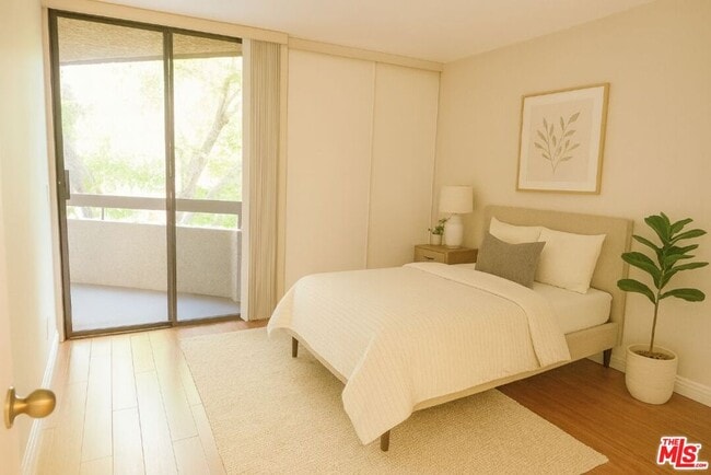 Building Photo - 3961 Via Marisol