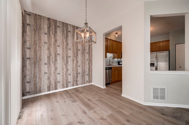 Building Photo - 2835 White Thorn Cir