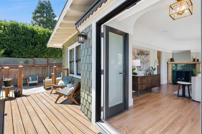 Building Photo - Restored Mission Hills Stunner