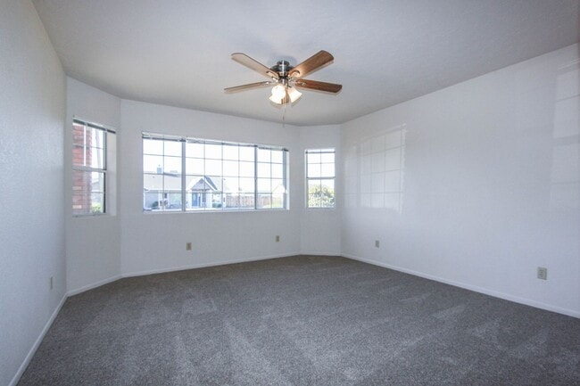 Building Photo - Three Bedroom Home in Prescott Valley