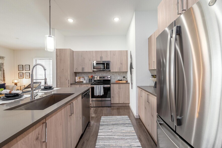 AVILA Apartments 2880 Avila Cross Cir Oviedo FL 32765 Apartment Finder