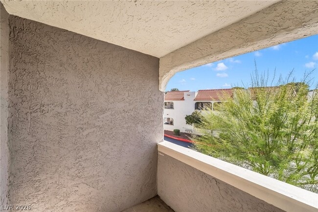 Building Photo - 511 Bass Dr