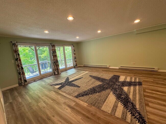 Building Photo - 524 Equinox on The Battenkill