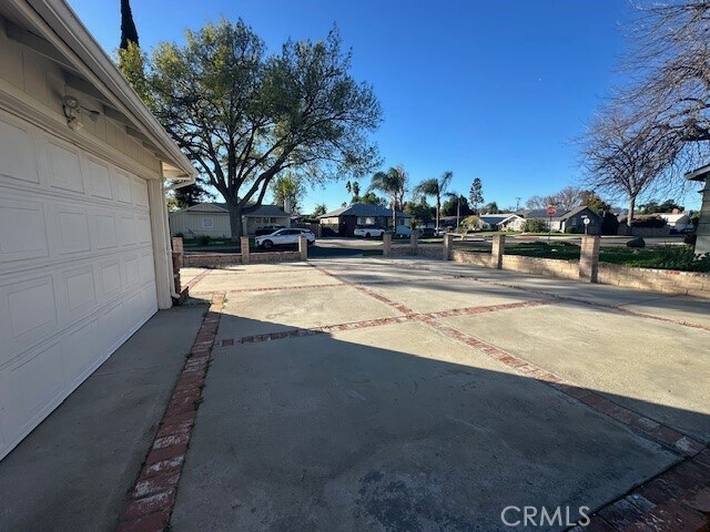 Building Photo - 7754 Loma Verde Ave