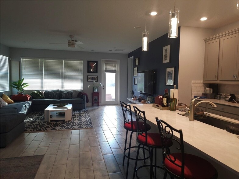 Building Photo - 4161 Marina Way