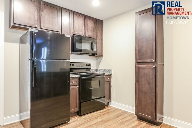 Building Photo - 875 Jane Dr