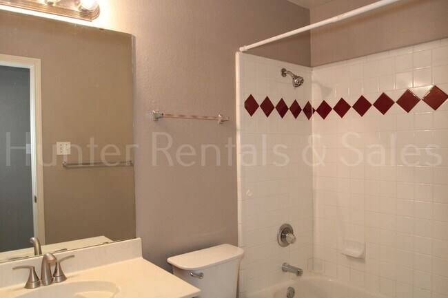 Building Photo - Well-Maintained & Move-In Ready in South Killeen