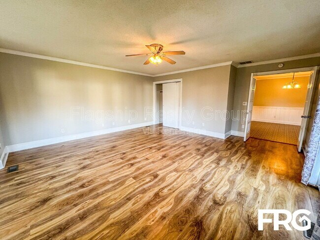 Building Photo - 113 Belmont Dr