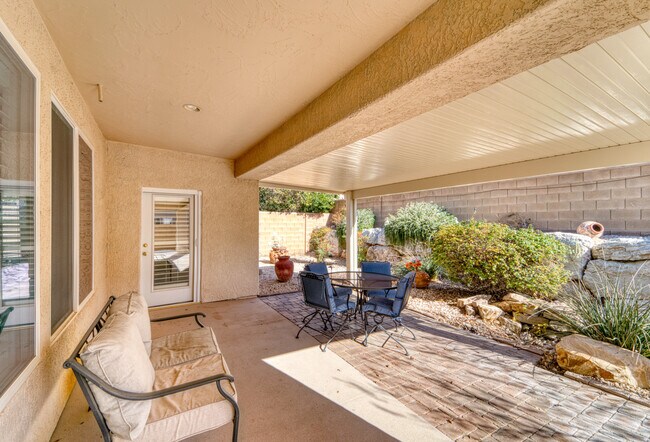 Building Photo - 4593 S Flaming Arch Dr