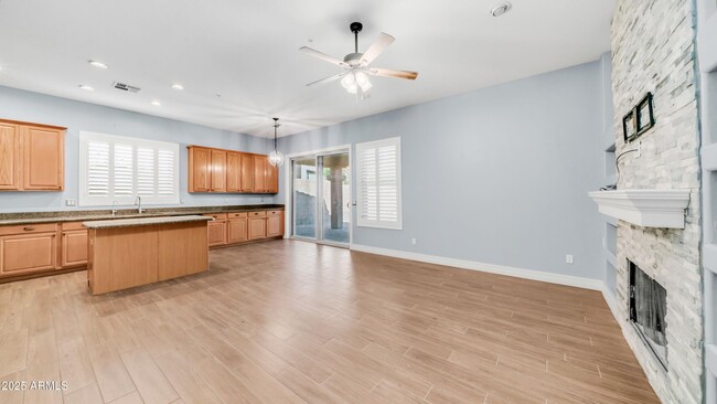 Building Photo - 10603 E Firewheel Dr