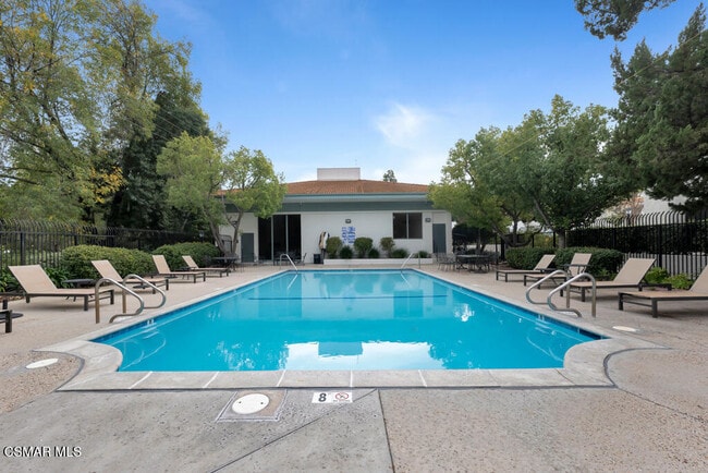 Building Photo - 4642 Park Granada Park