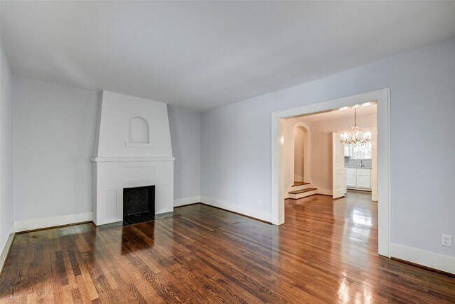 Building Photo - 1748 Hawthorne St