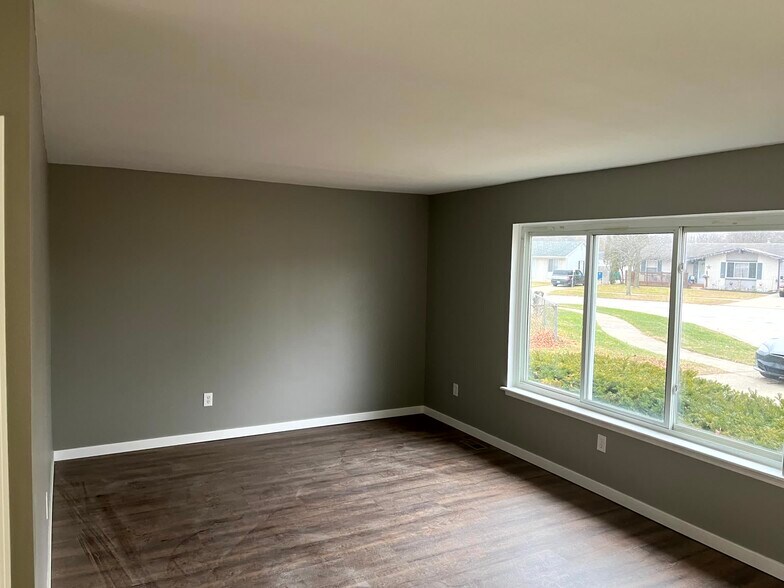 Building Photo - 30246 Spain Ct