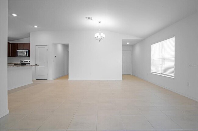 Building Photo - 2906 Lavanda Dr