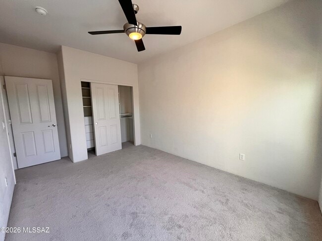 Building Photo - 391 E Calderwood Rd