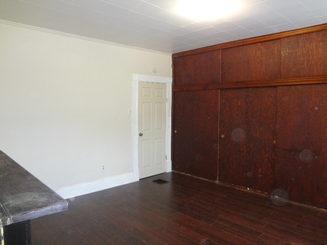 Building Photo - 5337 Broad St