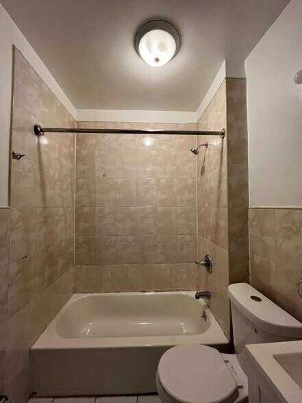 Building Photo - 31 Van Nostrand Ave