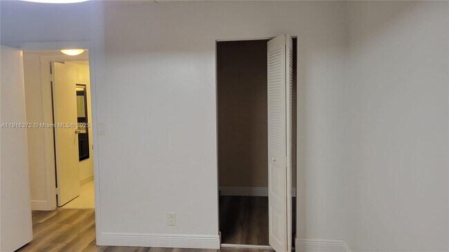 Building Photo - 3841 Environ Blvd