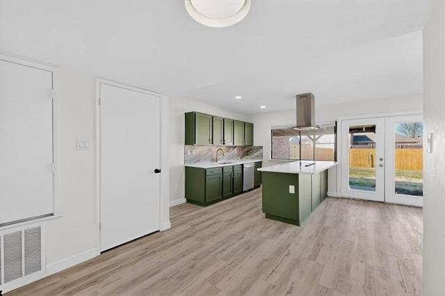 Building Photo - 8505 Woodside Rd