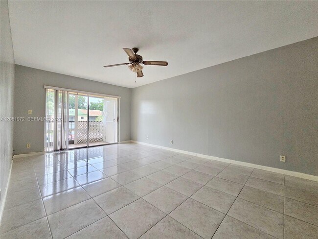 Building Photo - 4159 NW 90th Ave