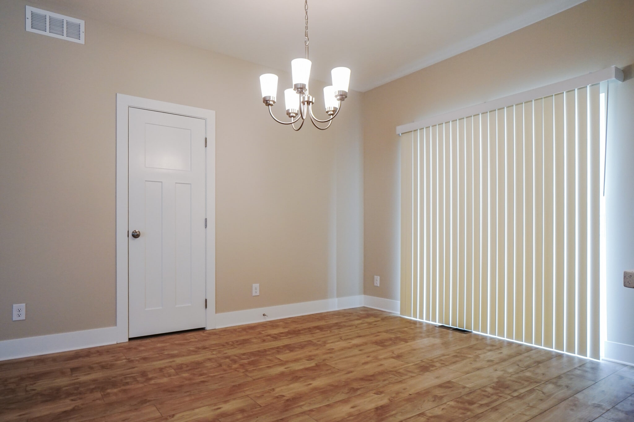 Building Photo - 8710 S 78th St