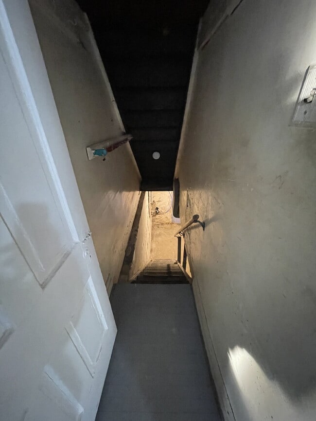 Building Photo - 618 Penn Ave