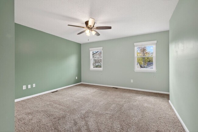Building Photo - Virginia Beach Gem – 3 Bed, 2.5 Bath with Fenced Yard & Modern Upgrades