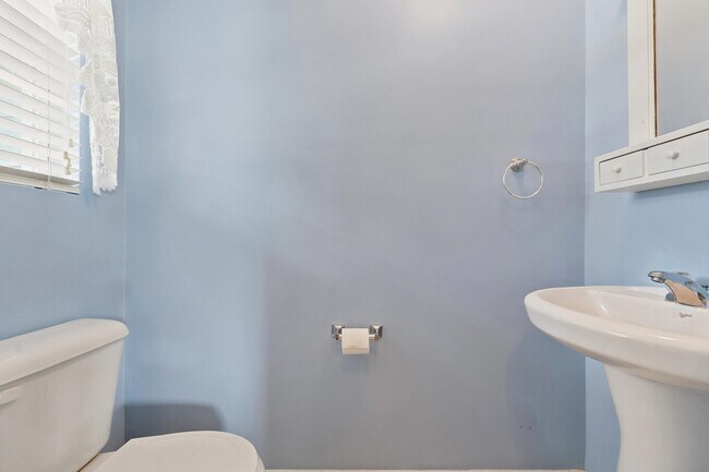 Building Photo - 914 Bur Oak Ct