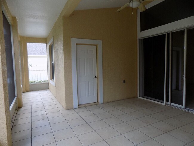 Building Photo - CHARMING 3BR/2BA/OFFICE/2GARAGE