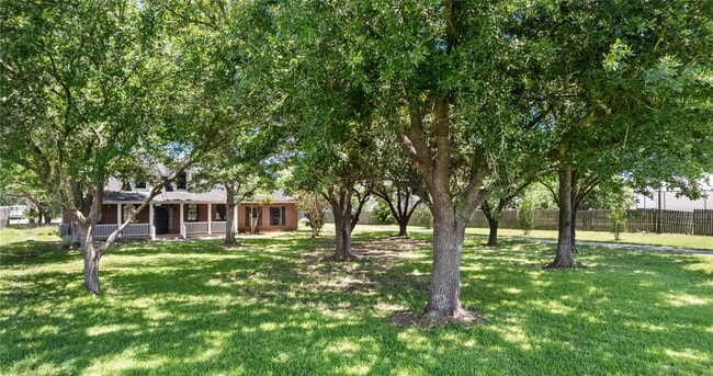 Building Photo - 20240 Cypress Rose Hill Rd