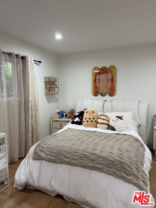 Building Photo - 348 Rexford Dr