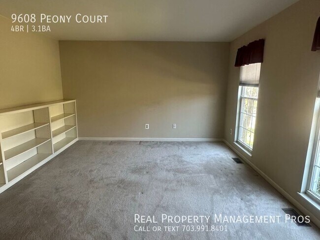 Building Photo - 9608 Peony Ct