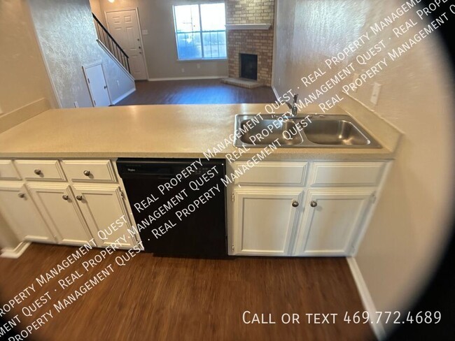 Building Photo - 143 Austin Stone Dr
