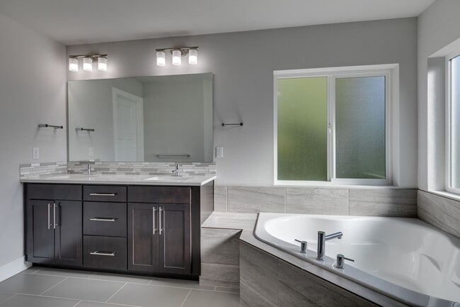 Building Photo - Seattle Hill Road Area Beautiful 5 Bedroom...