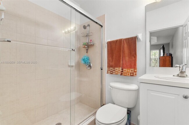 Building Photo - 230 SE 29th Ave