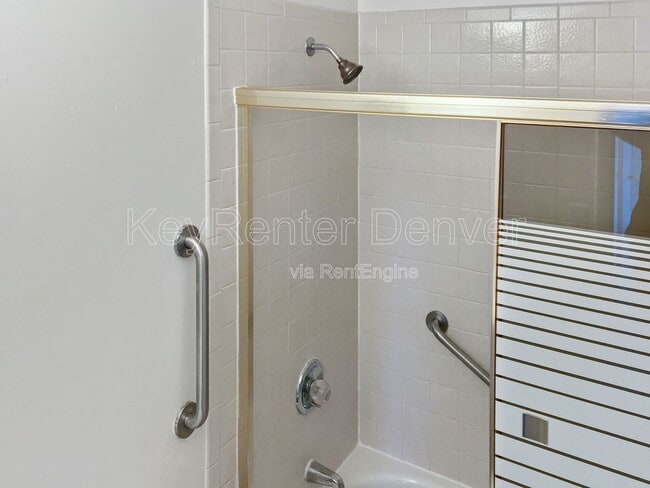 Building Photo - 9165 Perry St