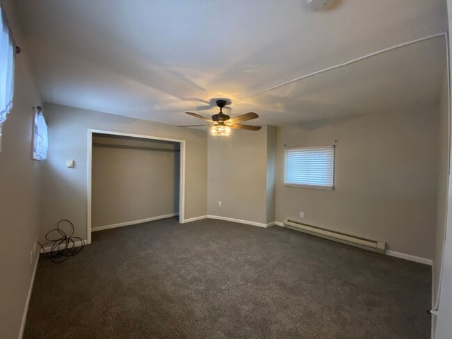 Building Photo - Beautiful 4-Bed, 2 Bathroom North Olmsted OH