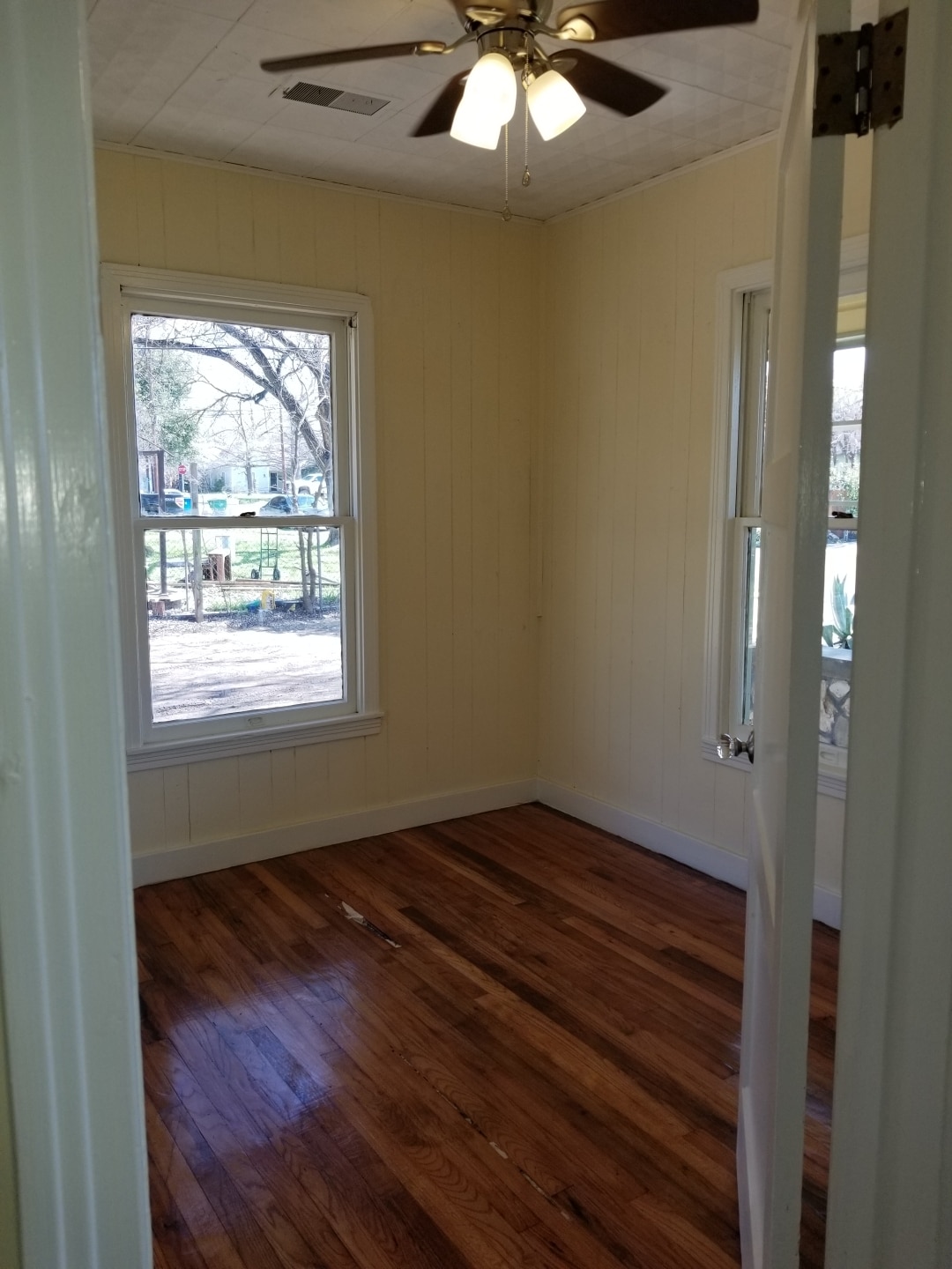Building Photo - 205 Hosack St