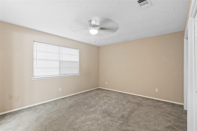 Building Photo - 4522 Mossygate Dr